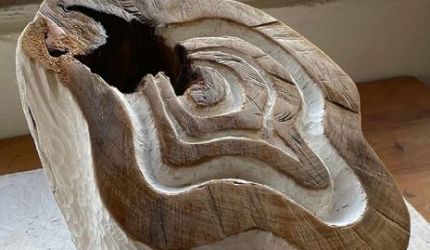Holzskulptur Kunstausstellung 
