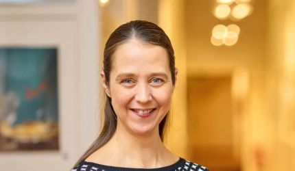 Portraitfoto Jana Desirée Wunderlich - Vorständin der Hannoverschen Kassen